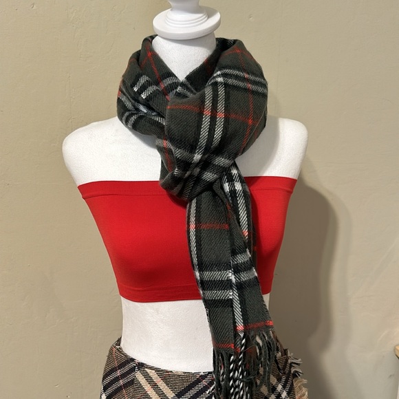 Burberrys of London Scarf - Picture 4 of 5